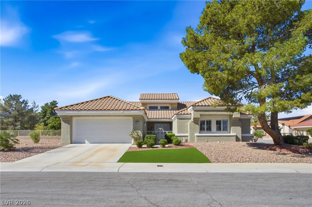 8817 Sandspring, Las Vegas, NV 89134