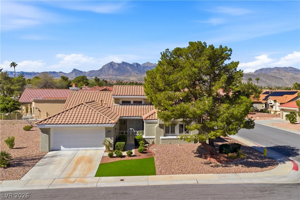 8817 Sandspring, Las Vegas, NV 89134
