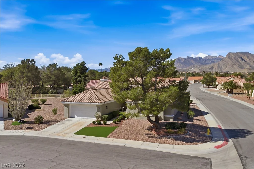 8817 Sandspring, Las Vegas, NV 89134