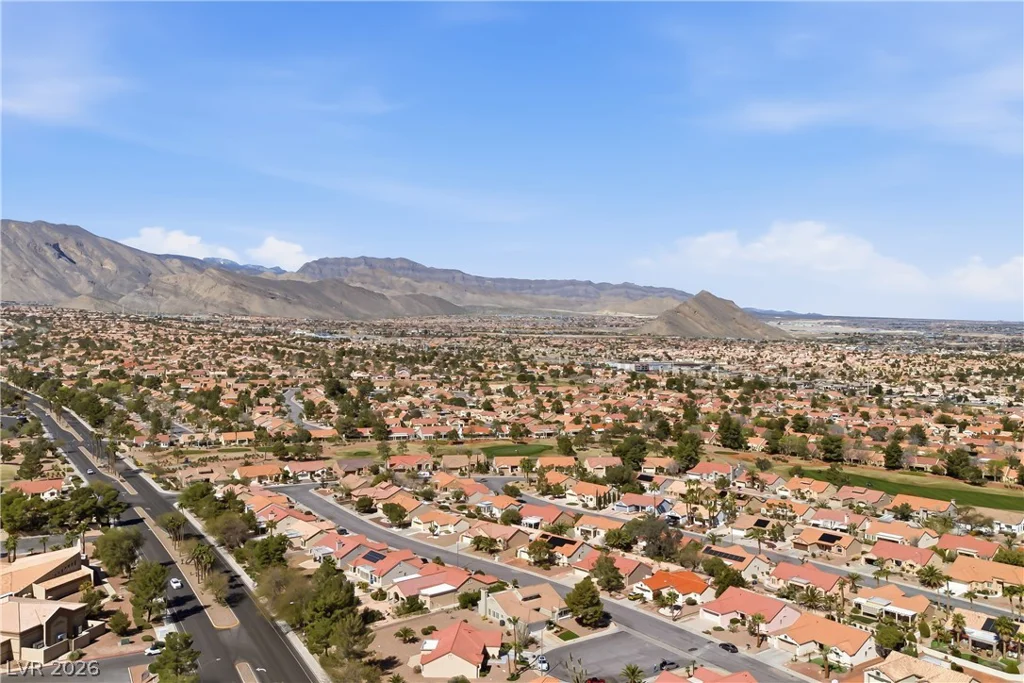 8817 Sandspring, Las Vegas, NV 89134