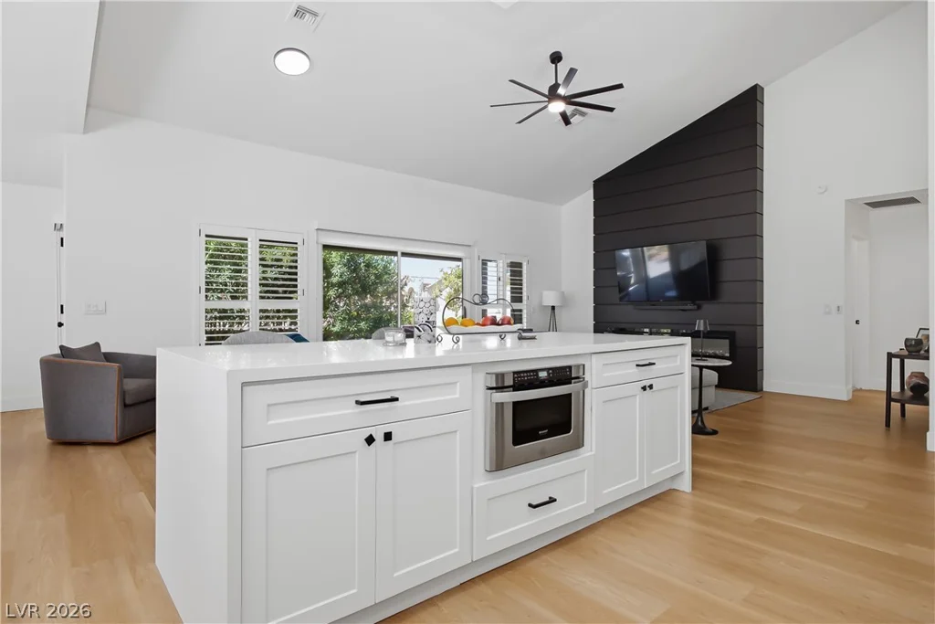8817 Sandspring, Las Vegas, NV 89134