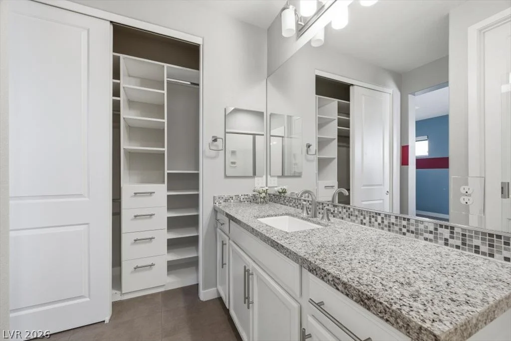 438 Paso De Montana, Las Vegas, NV 89138
