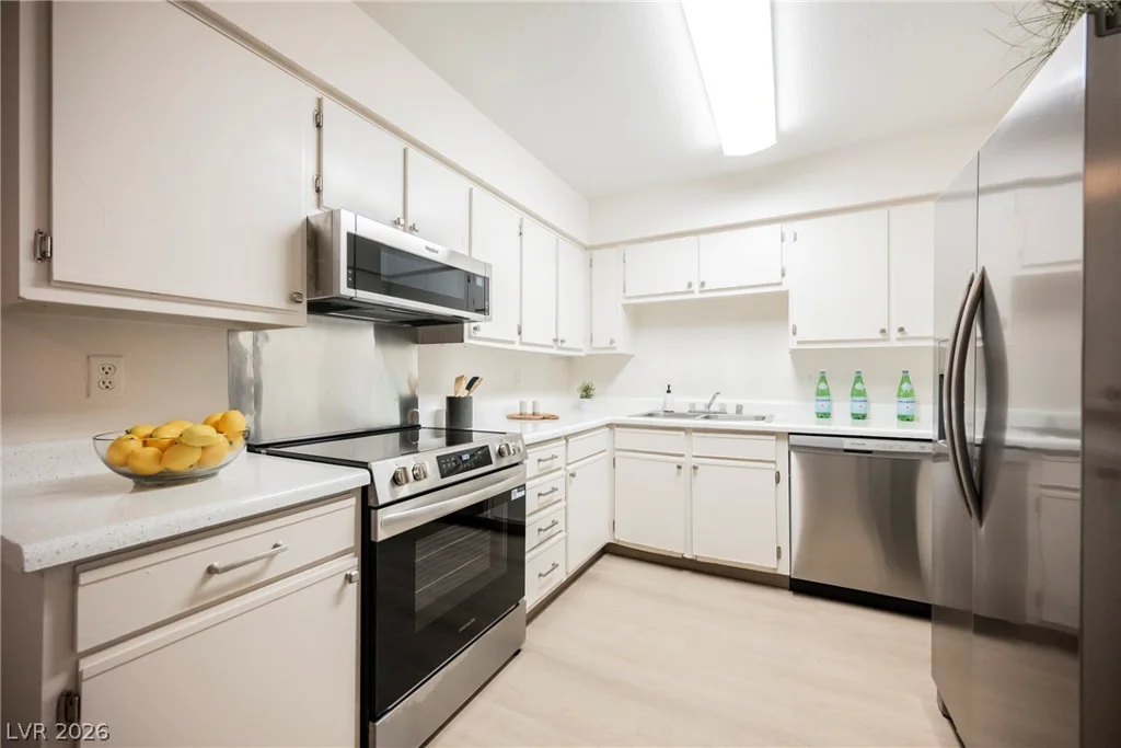3151 Soaring Gulls, Las Vegas, NV 89128