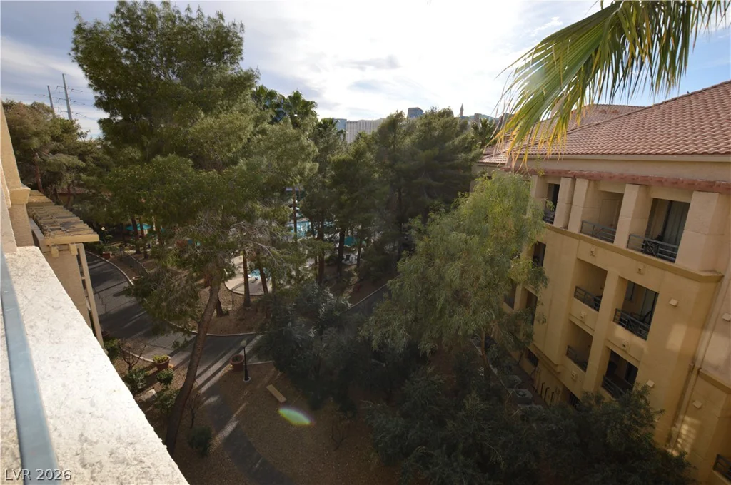 260 Flamingo, Las Vegas, NV 89169