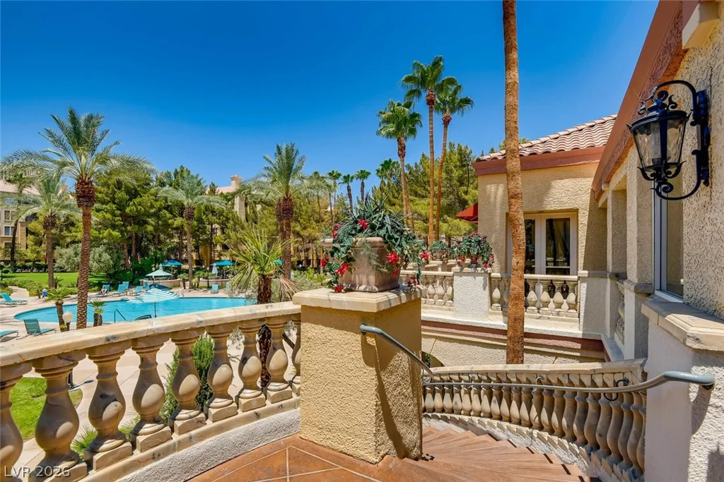 260 Flamingo, Las Vegas, NV 89169