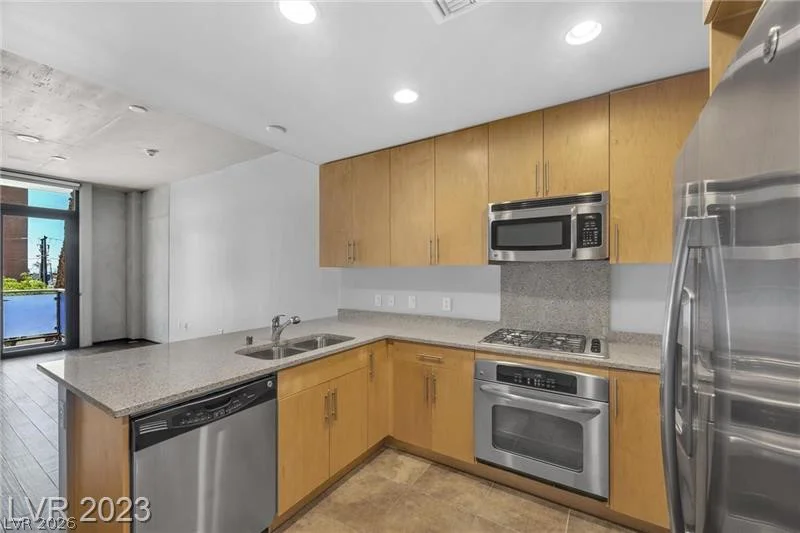 353 Bonneville, Las Vegas, NV 89101