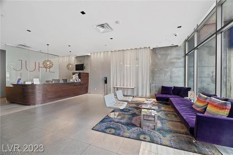 353 Bonneville, Las Vegas, NV 89101