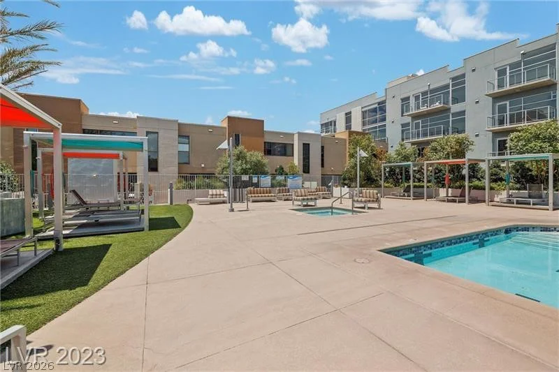 353 Bonneville, Las Vegas, NV 89101