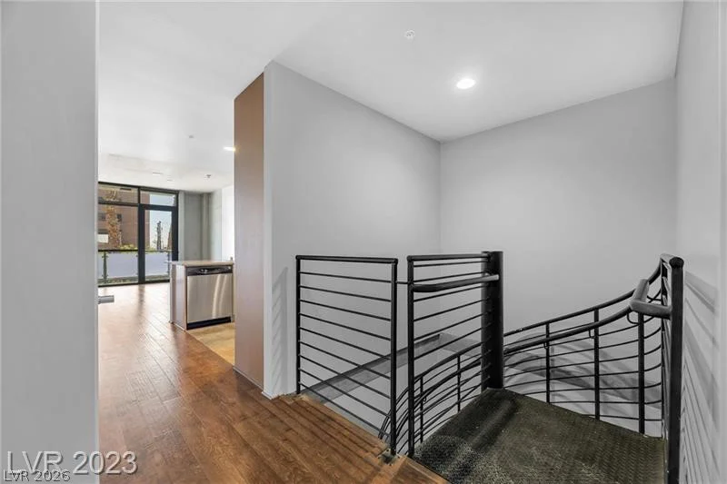 353 Bonneville, Las Vegas, NV 89101