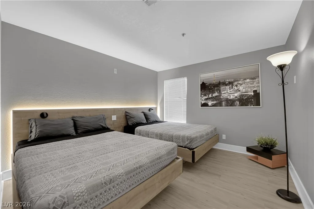 4200 Valley View, Las Vegas, NV 89103