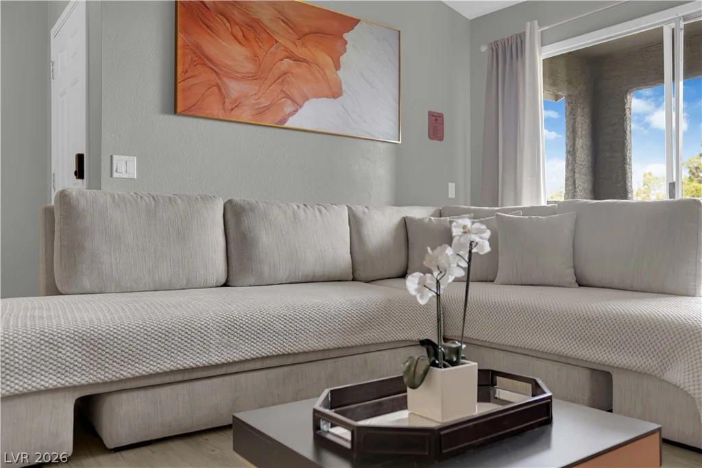 4200 Valley View, Las Vegas, NV 89103