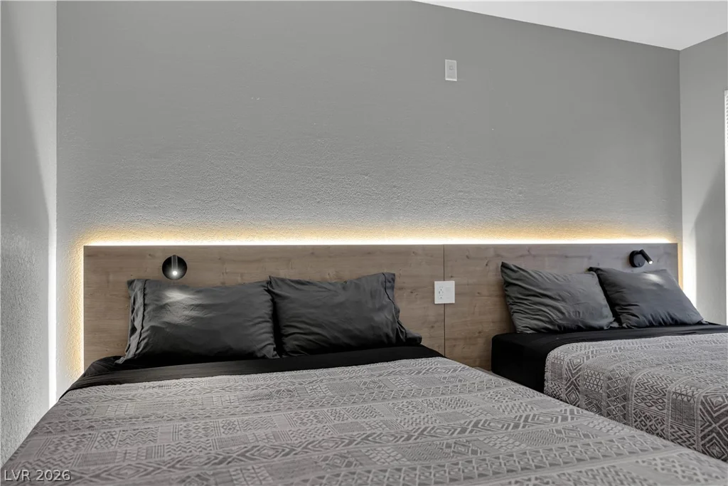 4200 Valley View, Las Vegas, NV 89103