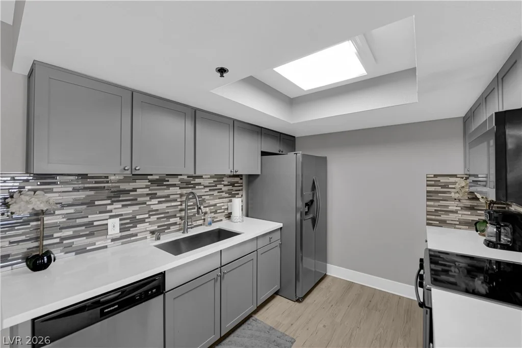4200 Valley View, Las Vegas, NV 89103