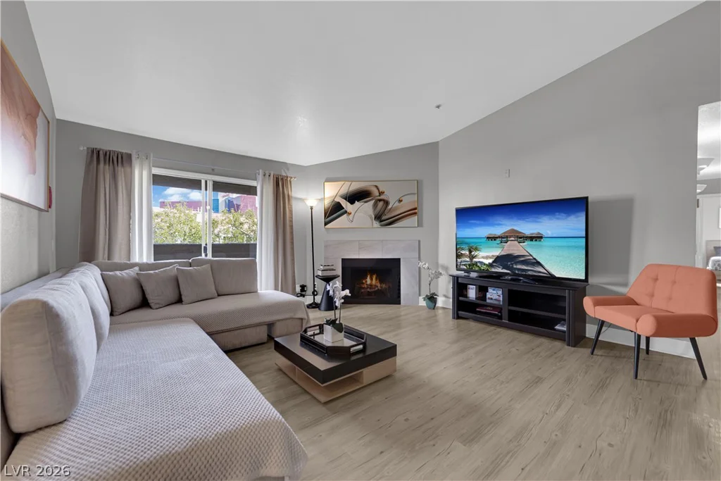 4200 Valley View, Las Vegas, NV 89103