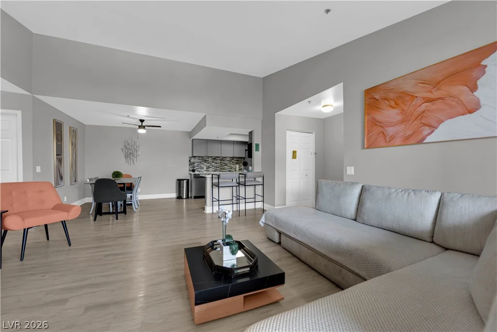 4200 Valley View, Las Vegas, NV 89103
