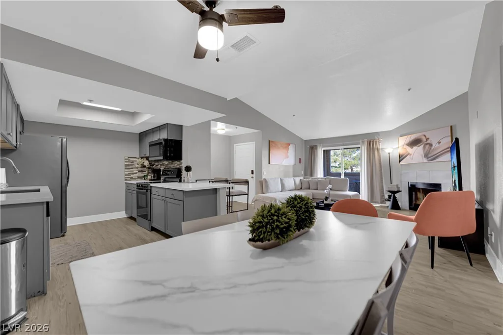 4200 Valley View, Las Vegas, NV 89103
