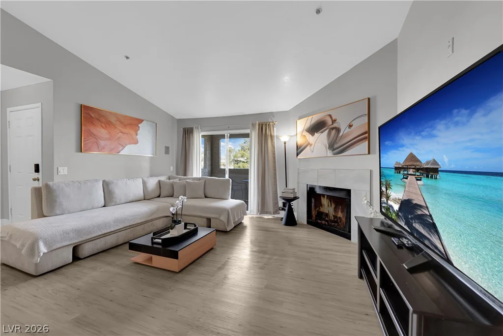 4200 Valley View, Las Vegas, NV 89103