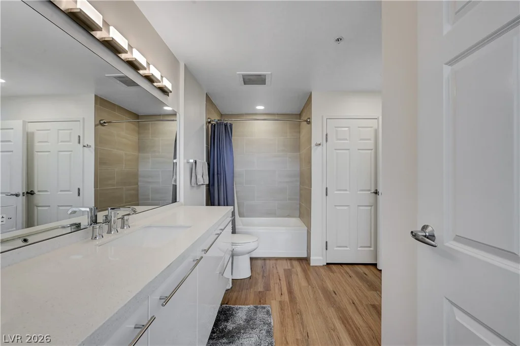 200 Sahara, Las Vegas, NV 89102