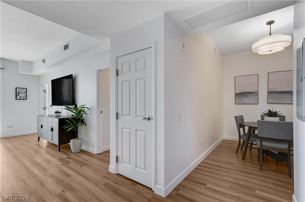 200 Sahara, Las Vegas, NV 89102