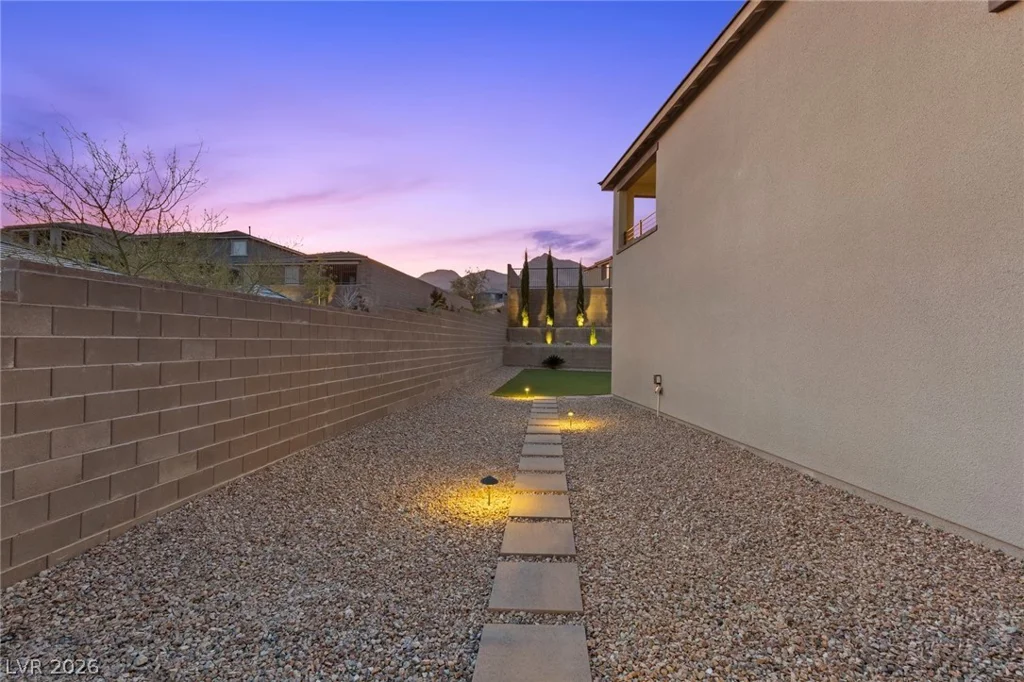 343 Cooper Hawk, Las Vegas, NV 89138