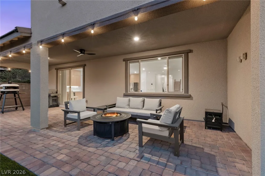 343 Cooper Hawk, Las Vegas, NV 89138