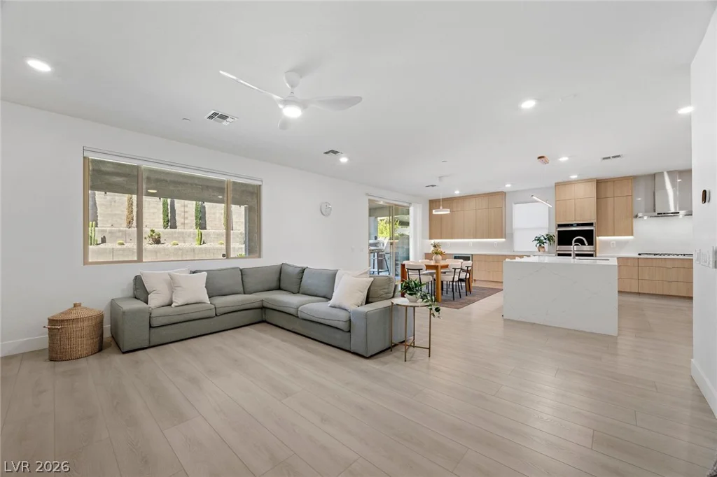 343 Cooper Hawk, Las Vegas, NV 89138