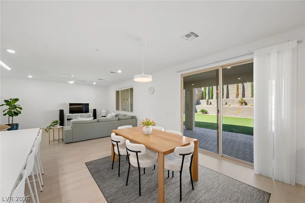 343 Cooper Hawk, Las Vegas, NV 89138