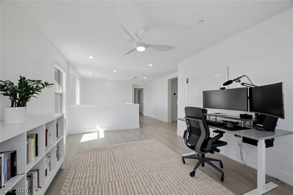 343 Cooper Hawk, Las Vegas, NV 89138