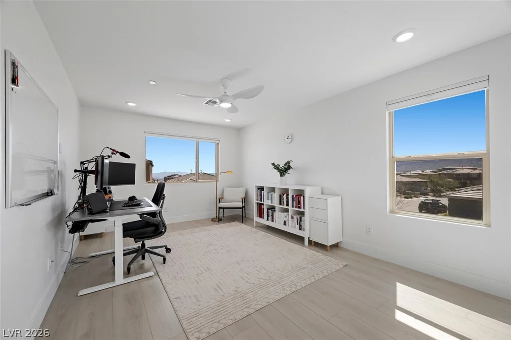 343 Cooper Hawk, Las Vegas, NV 89138