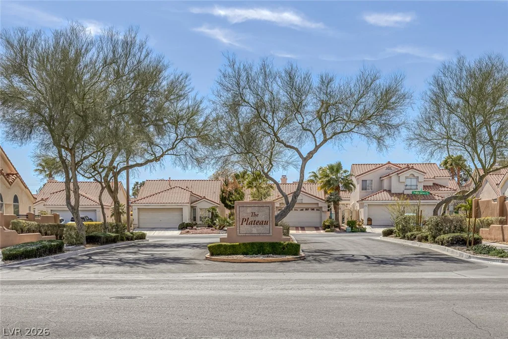 7633 Prairie Corners, Las Vegas, NV 89128