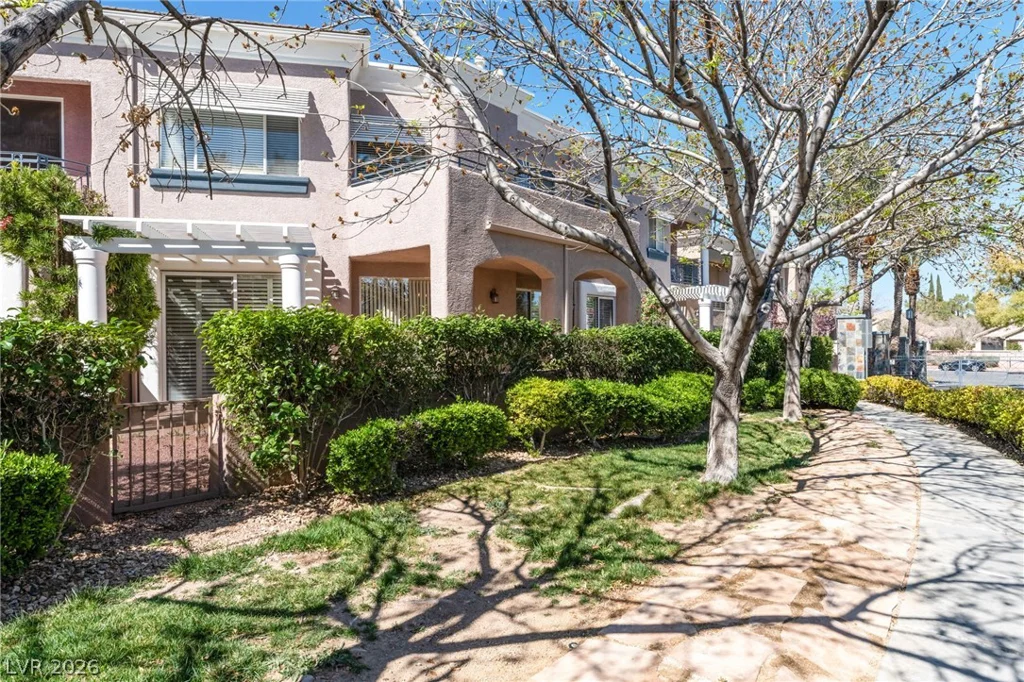 804 Dana Hills, Las Vegas, NV 89134