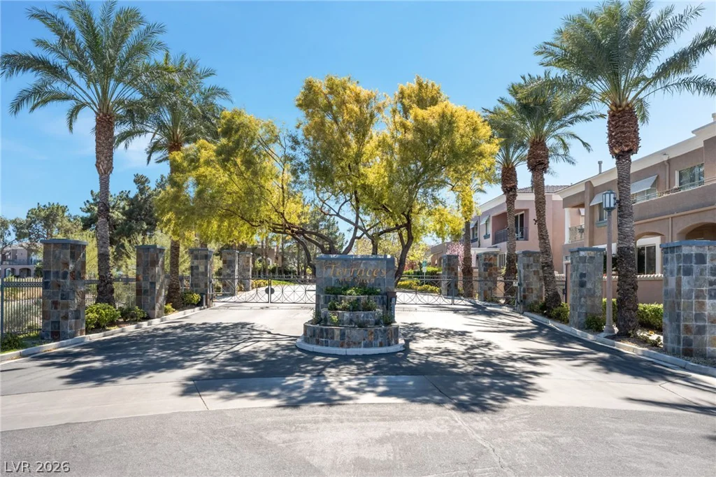 804 Dana Hills, Las Vegas, NV 89134