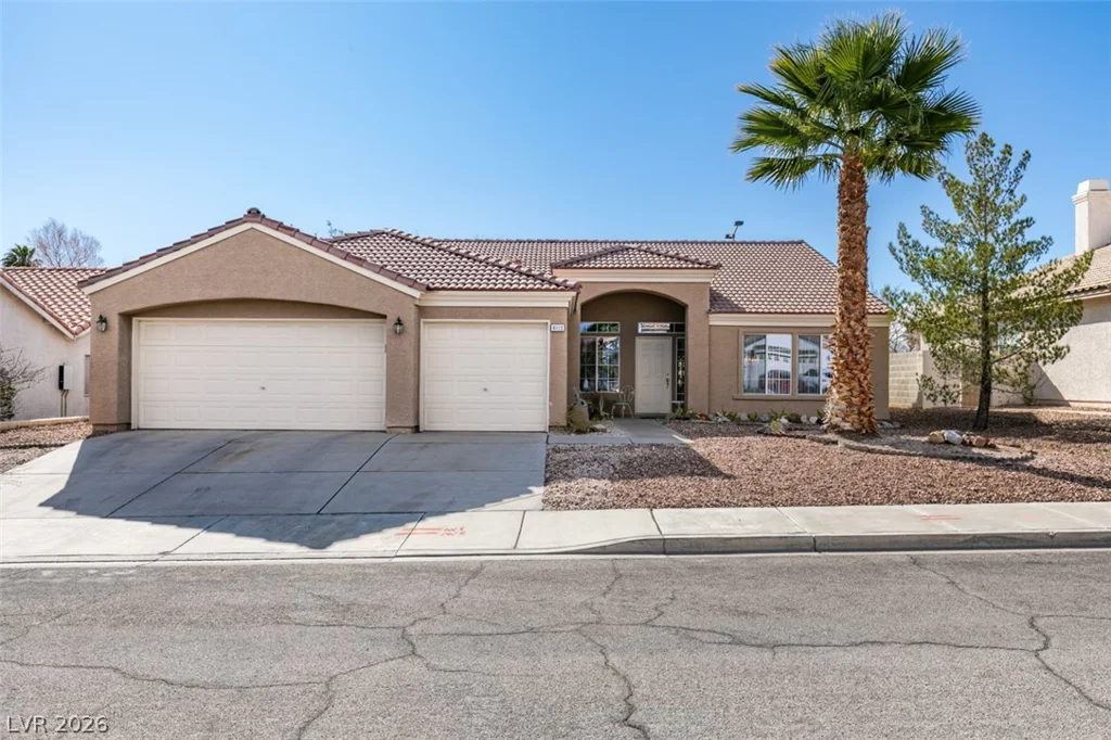 8113 Tropic Isle, Las Vegas, NV 89128