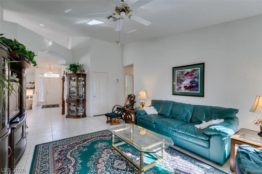 8113 Tropic Isle, Las Vegas, NV 89128