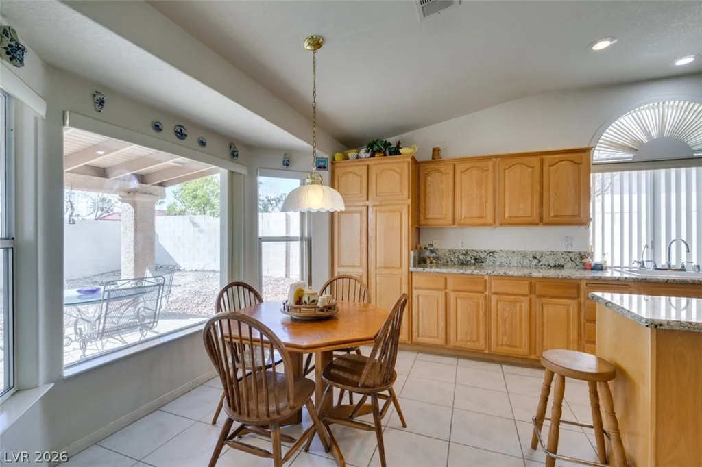 8113 Tropic Isle, Las Vegas, NV 89128
