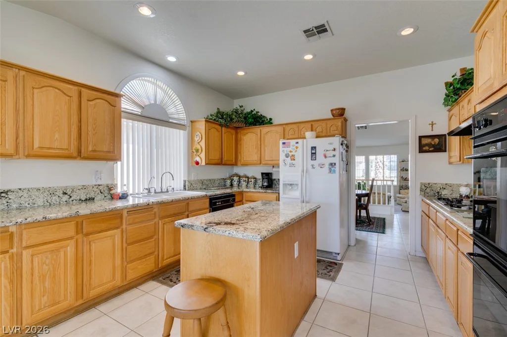 8113 Tropic Isle, Las Vegas, NV 89128