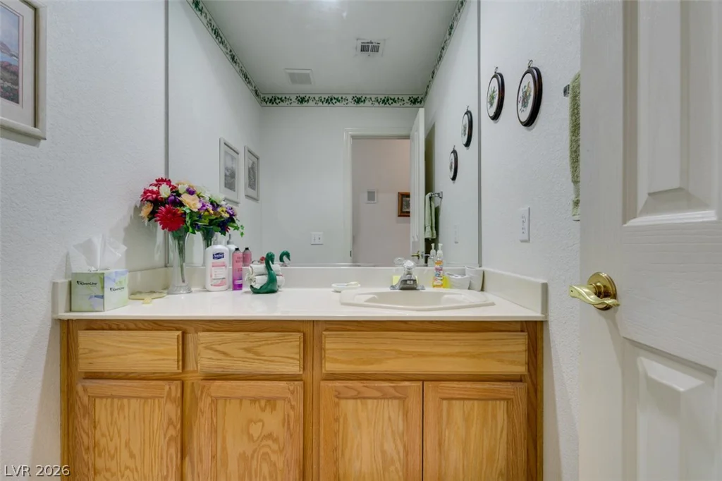 8113 Tropic Isle, Las Vegas, NV 89128