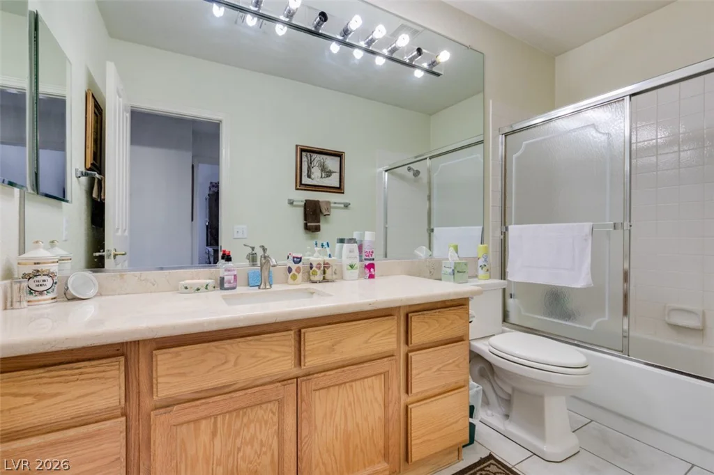 8113 Tropic Isle, Las Vegas, NV 89128