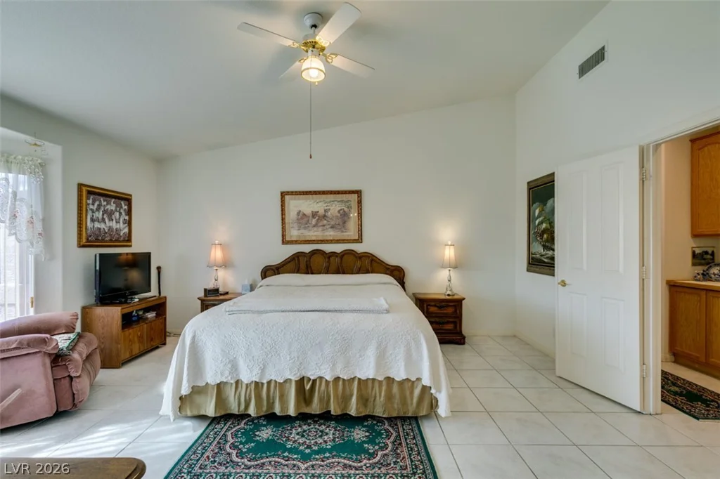 8113 Tropic Isle, Las Vegas, NV 89128