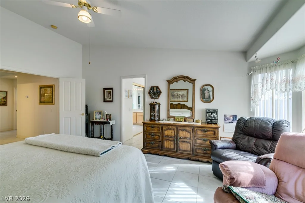 8113 Tropic Isle, Las Vegas, NV 89128