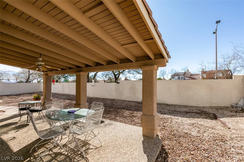 8113 Tropic Isle, Las Vegas, NV 89128