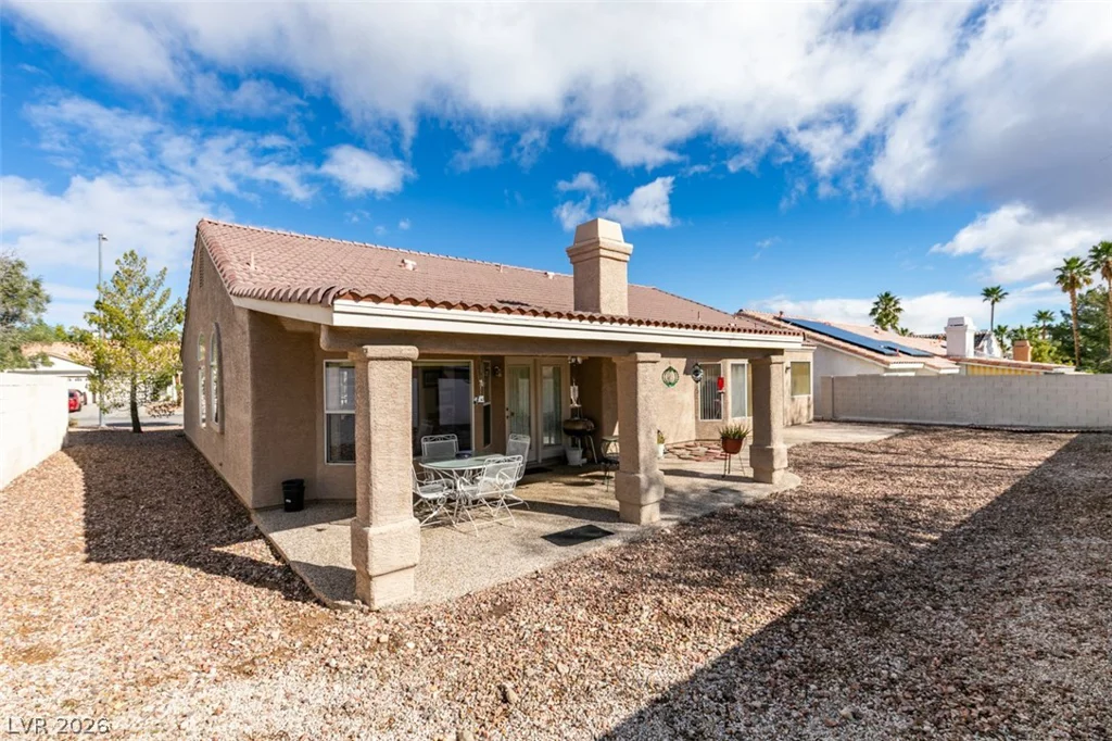 8113 Tropic Isle, Las Vegas, NV 89128