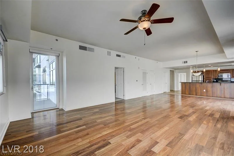 150 Las Vegas, Las Vegas, NV 89101