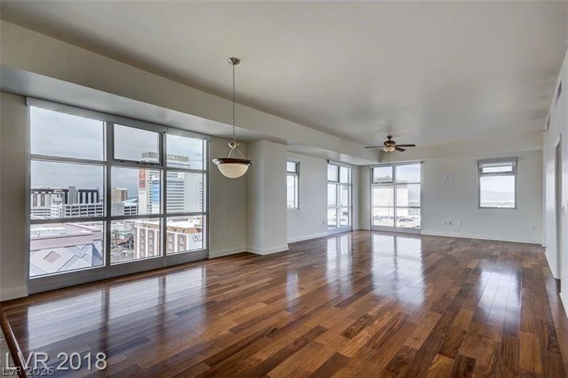150 Las Vegas, Las Vegas, NV 89101