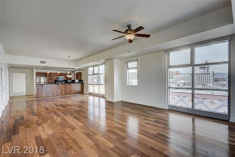 150 Las Vegas, Las Vegas, NV 89101