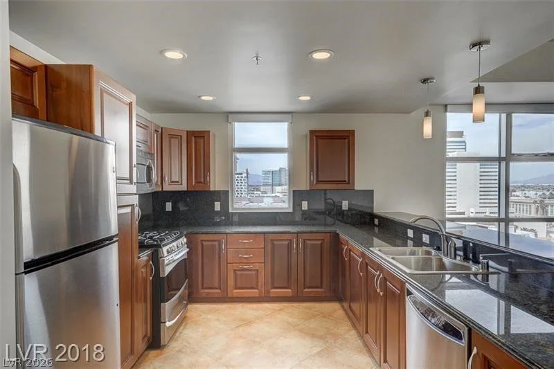 150 Las Vegas, Las Vegas, NV 89101