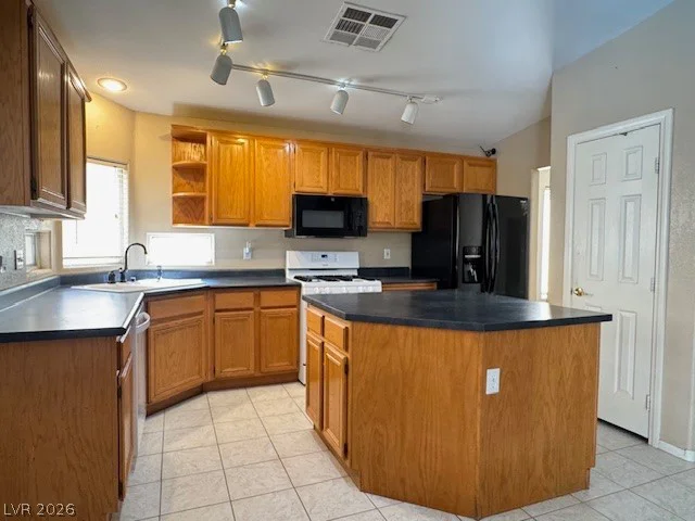 118 Crescent Bay, Henderson, NV 89012