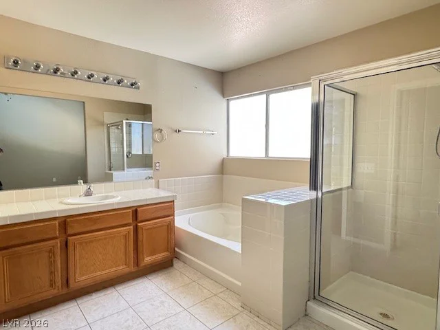 118 Crescent Bay, Henderson, NV 89012