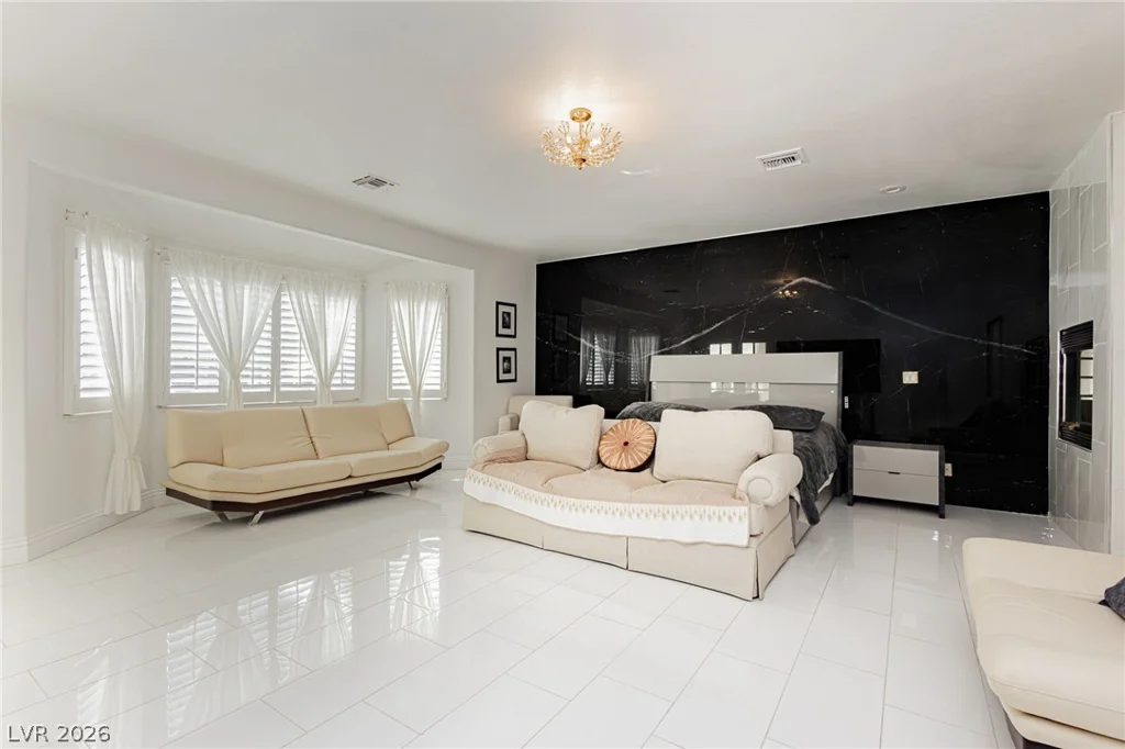 32 Princeville, Las Vegas, NV 89113