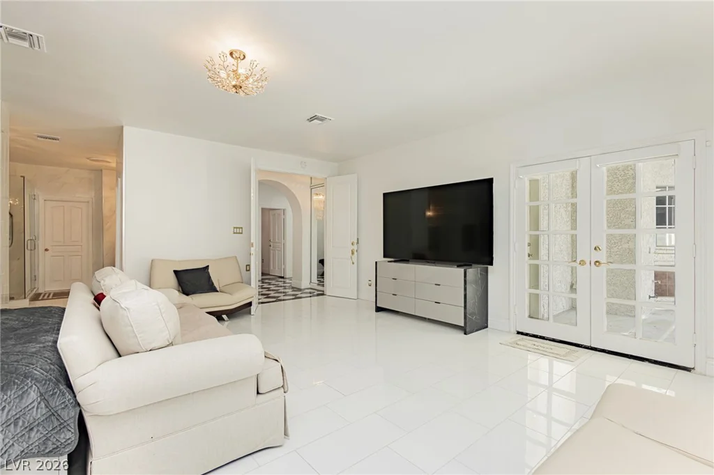 32 Princeville, Las Vegas, NV 89113